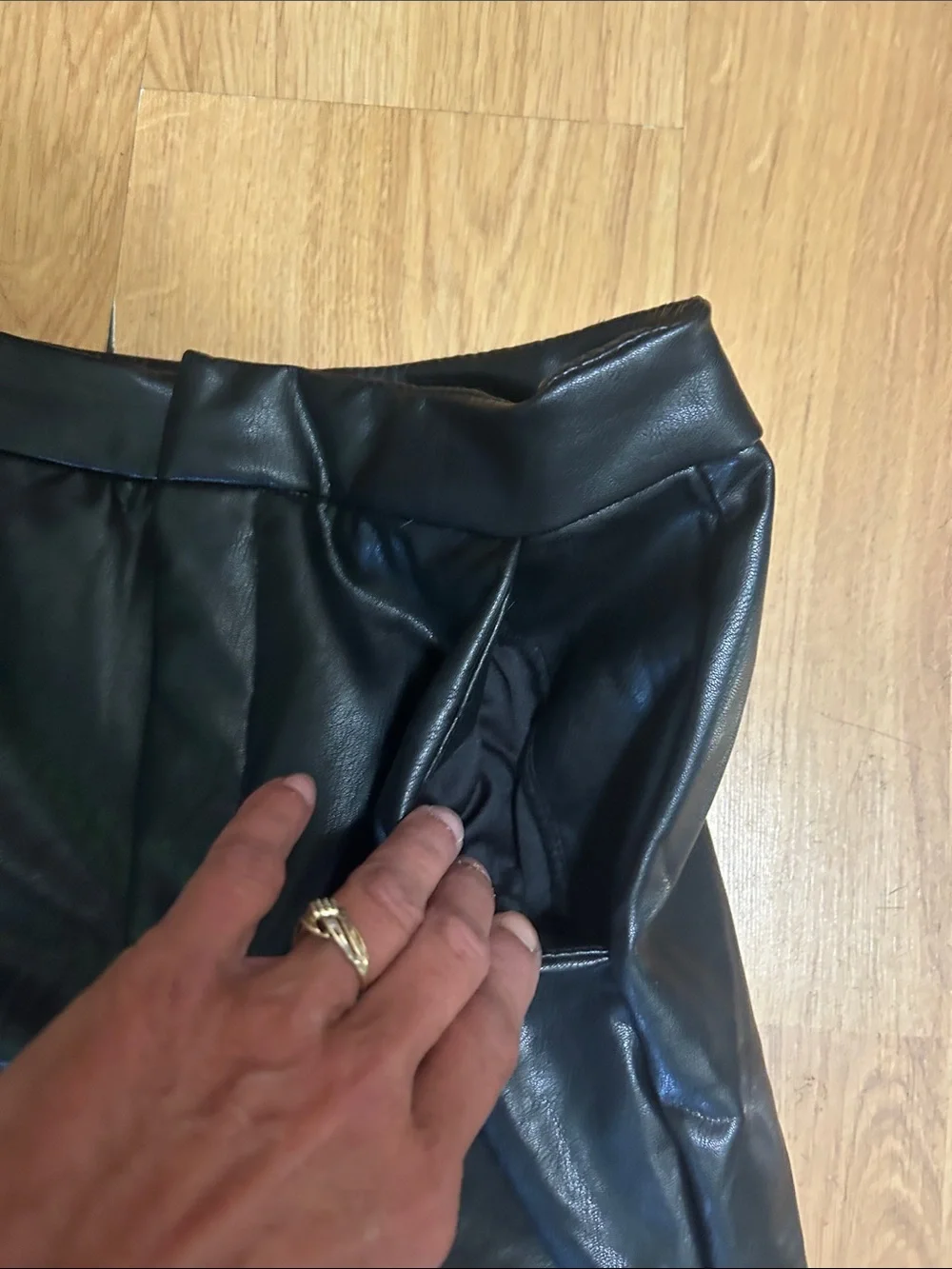 BBJ Los Angeles black faux